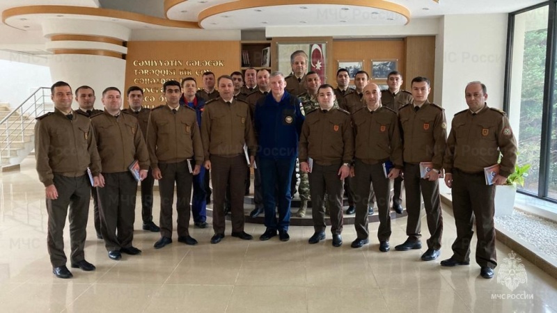 Специалисты Академии гражданской защиты МЧС России проводят в Республике Азербайджан учебный курс под эгидой МОГО