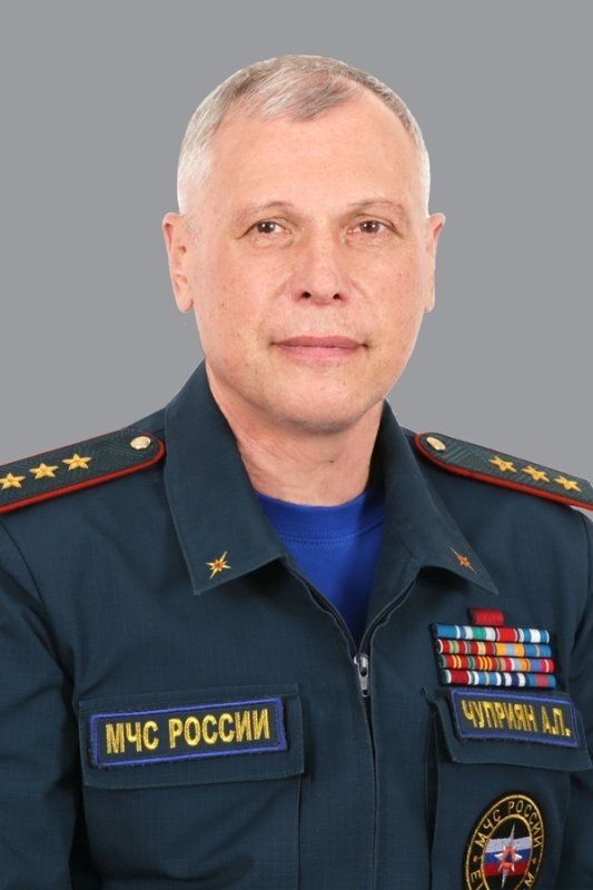 Александр Чуприян поздравляет с Днем защитника Отечества!