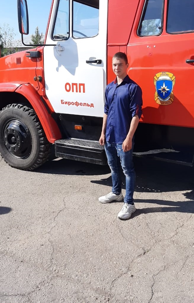 Школьник из Биробиджана спас трех взрослых из горящего дома