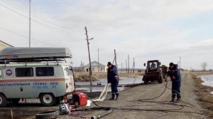 В Новосибирской области вода ушла с подтопленных участков в селе Старый Карапуз В селе Старый Карапуз Барабинского района стабилизировалась паводковая ситуация. Проводимая работа по откачке воды и спад уровня...